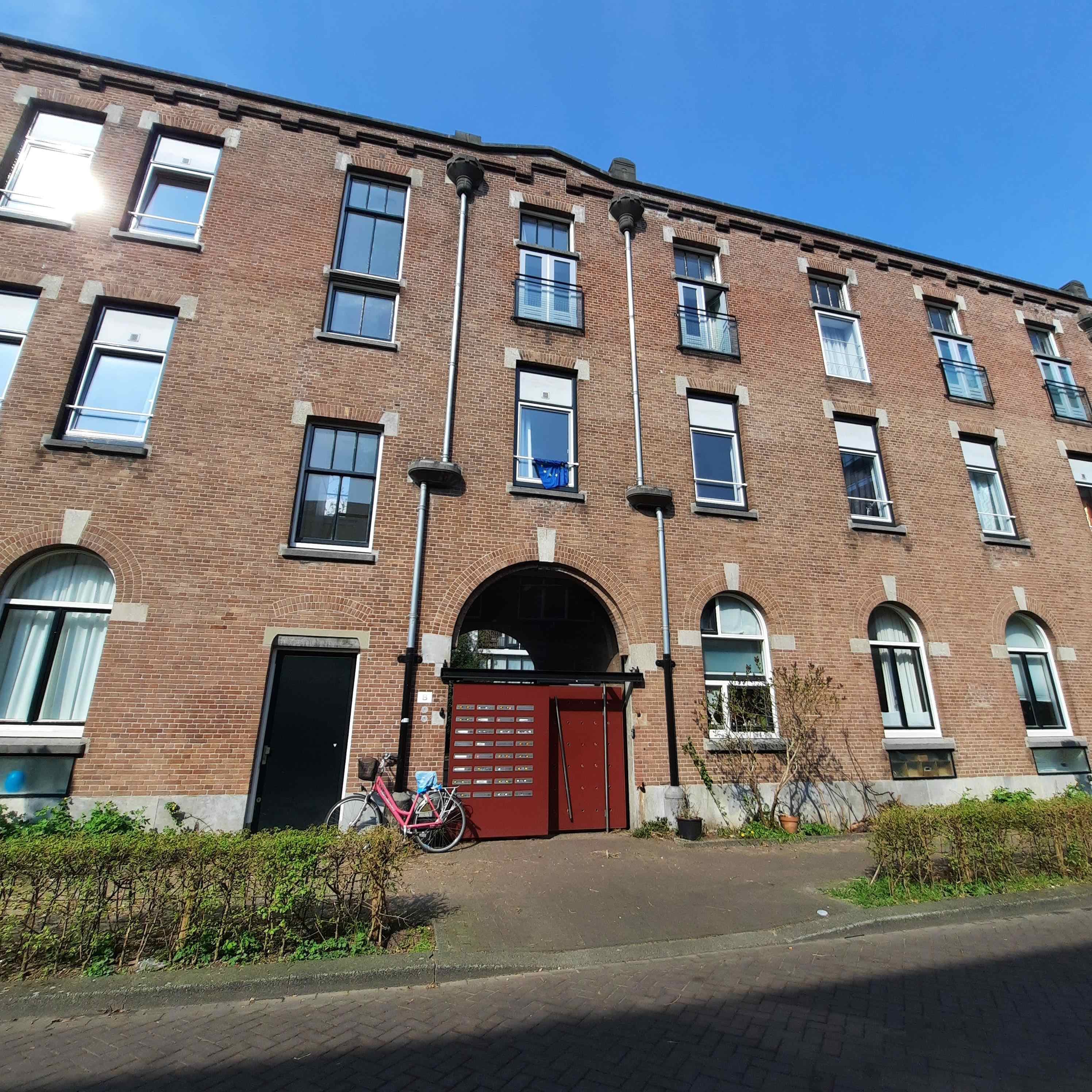 Woning te huur in Amsterdam — foto 1
