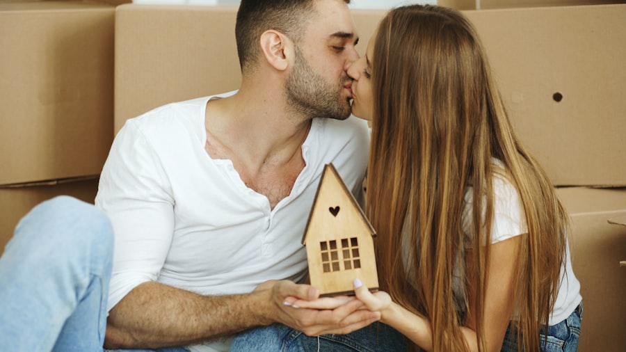 Samen een woning huren: medehuurderschap en samenwonen